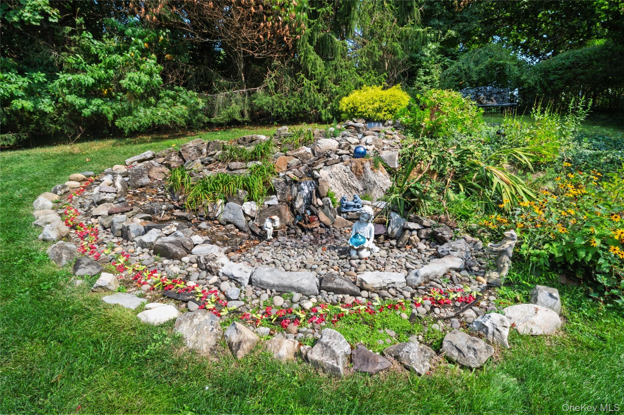 Single Family Bay Suffolk County, NY 11743, MLS-903651-32