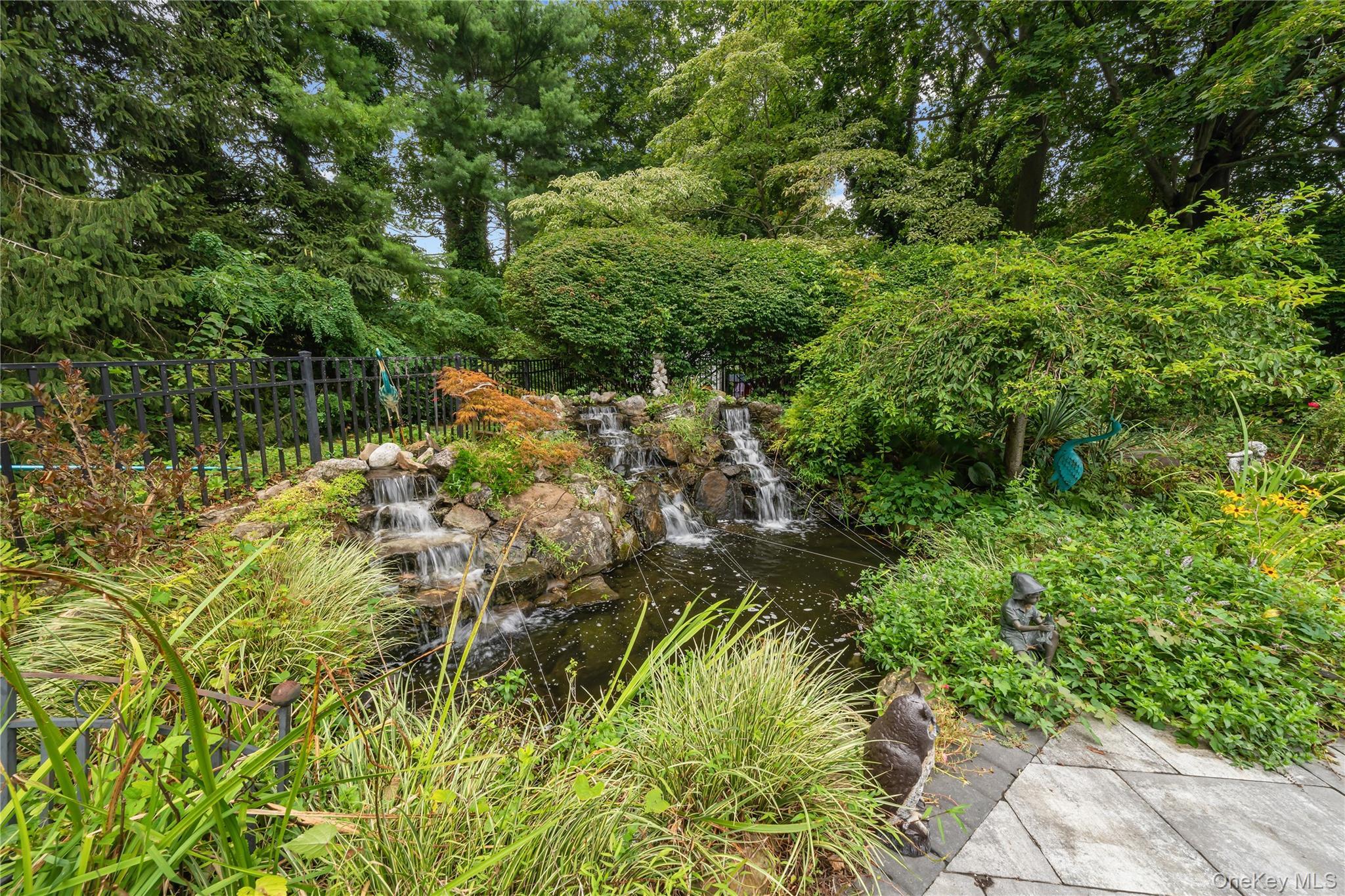 Single Family Bay Suffolk County, NY 11743, MLS-903651-36