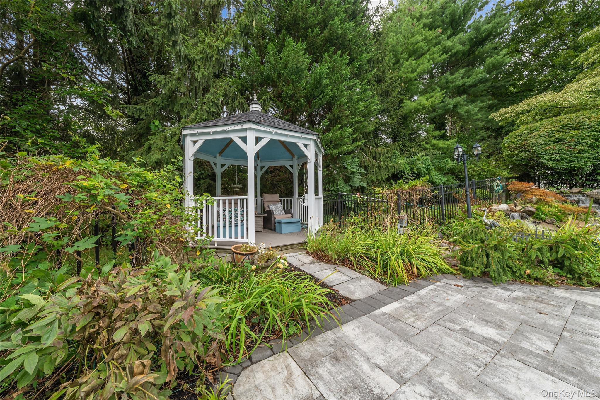 Single Family Bay Suffolk County, NY 11743, MLS-903651-37