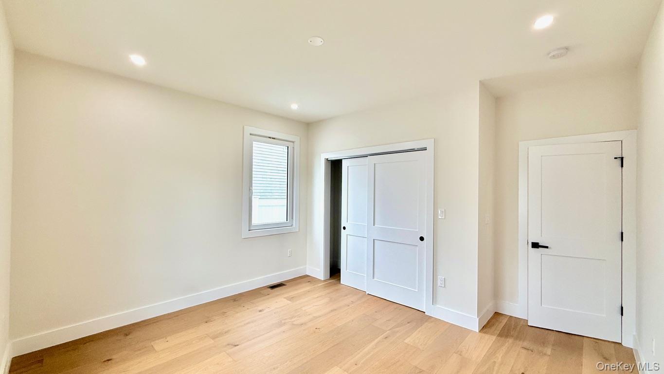 Single Family Periwinkle Nassau County, NY 11756, MLS-903658-14