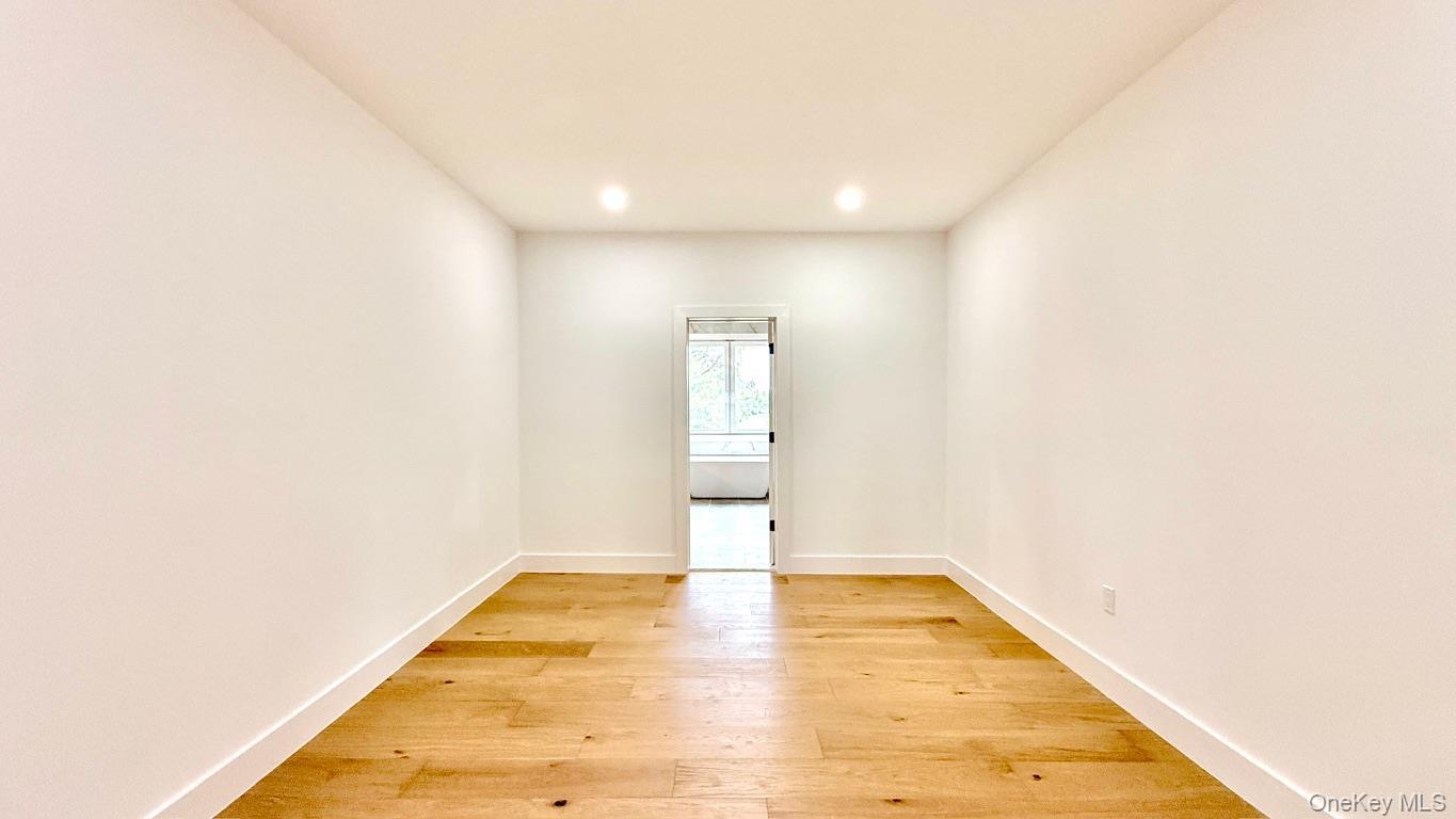 Single Family Periwinkle Nassau County, NY 11756, MLS-903658-21