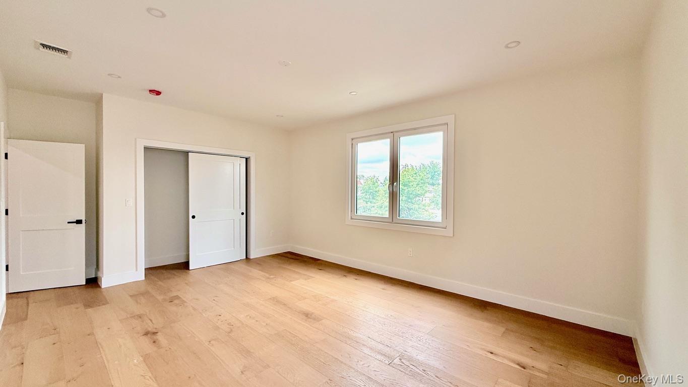 Single Family Periwinkle Nassau County, NY 11756, MLS-903658-26