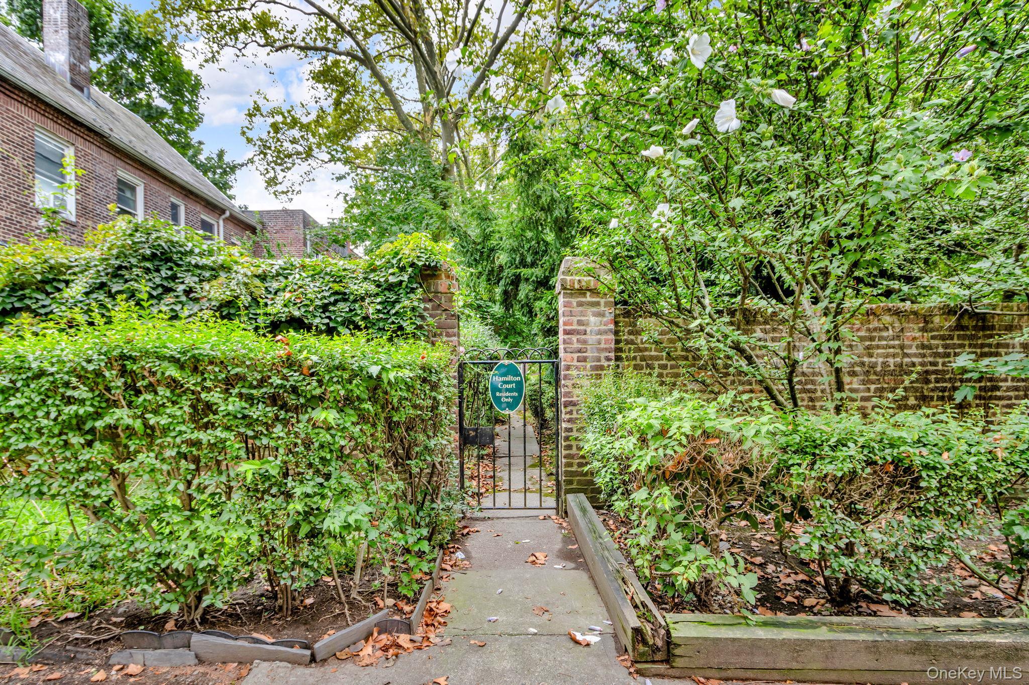 Single Family 47th Street  Queens, NY 11104, MLS-903659-4