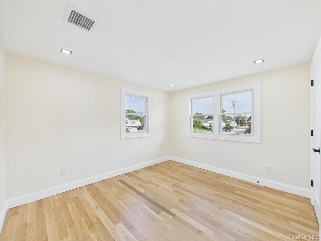 Single Family Griddle  Nassau County, NY 11756, MLS-903720-10