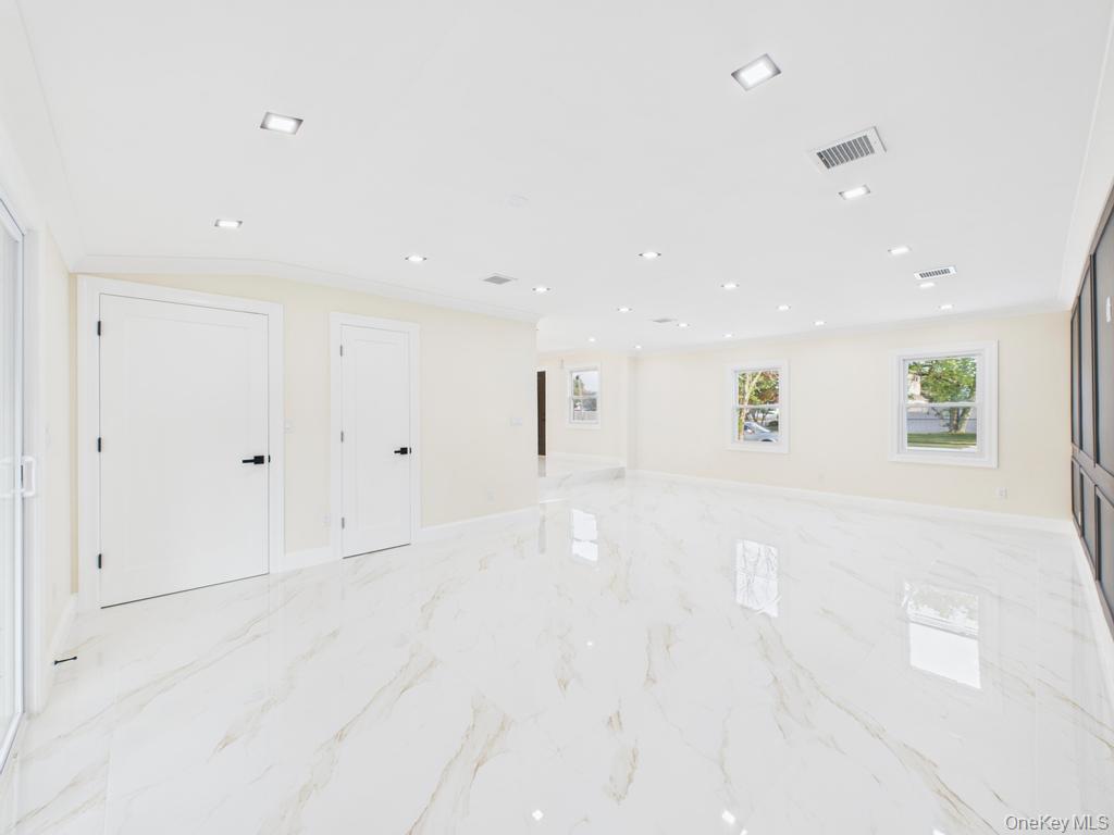 Single Family Griddle  Nassau County, NY 11756, MLS-903720-18