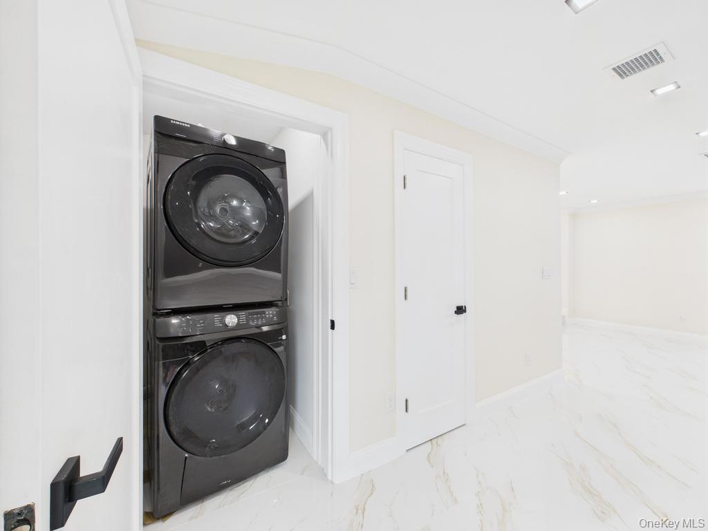 Single Family Griddle  Nassau County, NY 11756, MLS-903720-22