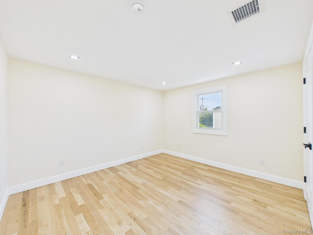 Single Family Griddle  Nassau County, NY 11756, MLS-903720-24