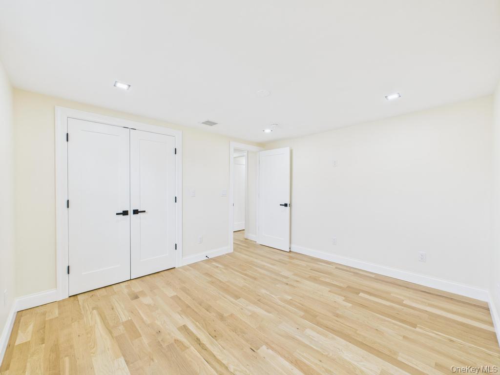 Single Family Griddle  Nassau County, NY 11756, MLS-903720-26