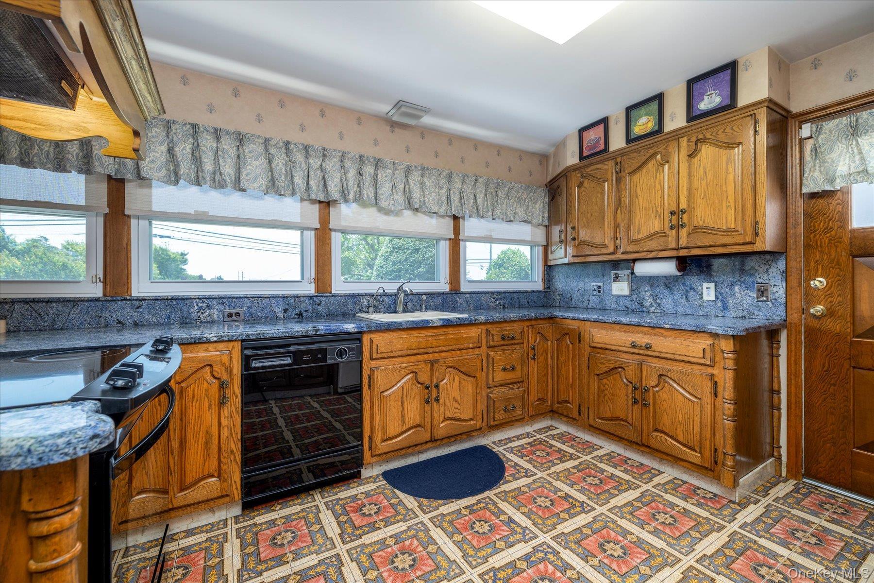 Single Family Beech Nassau County, NY 11509, MLS-903798-20