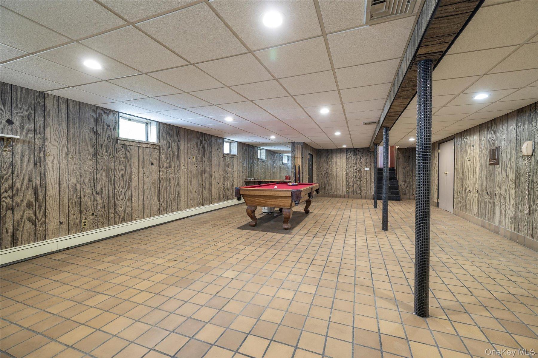 Single Family Beech Nassau County, NY 11509, MLS-903798-31