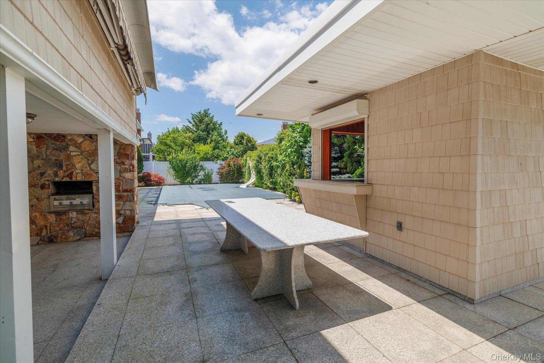 Single Family Beech Nassau County, NY 11509, MLS-903798-36