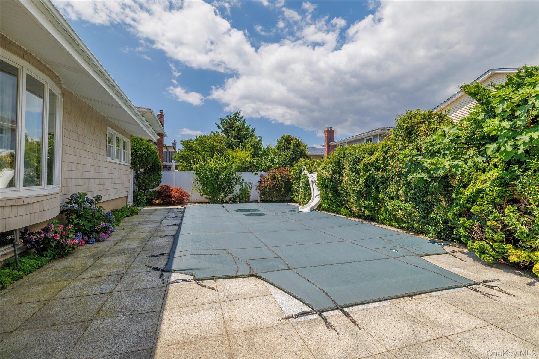 Single Family Beech Nassau County, NY 11509, MLS-903798-39