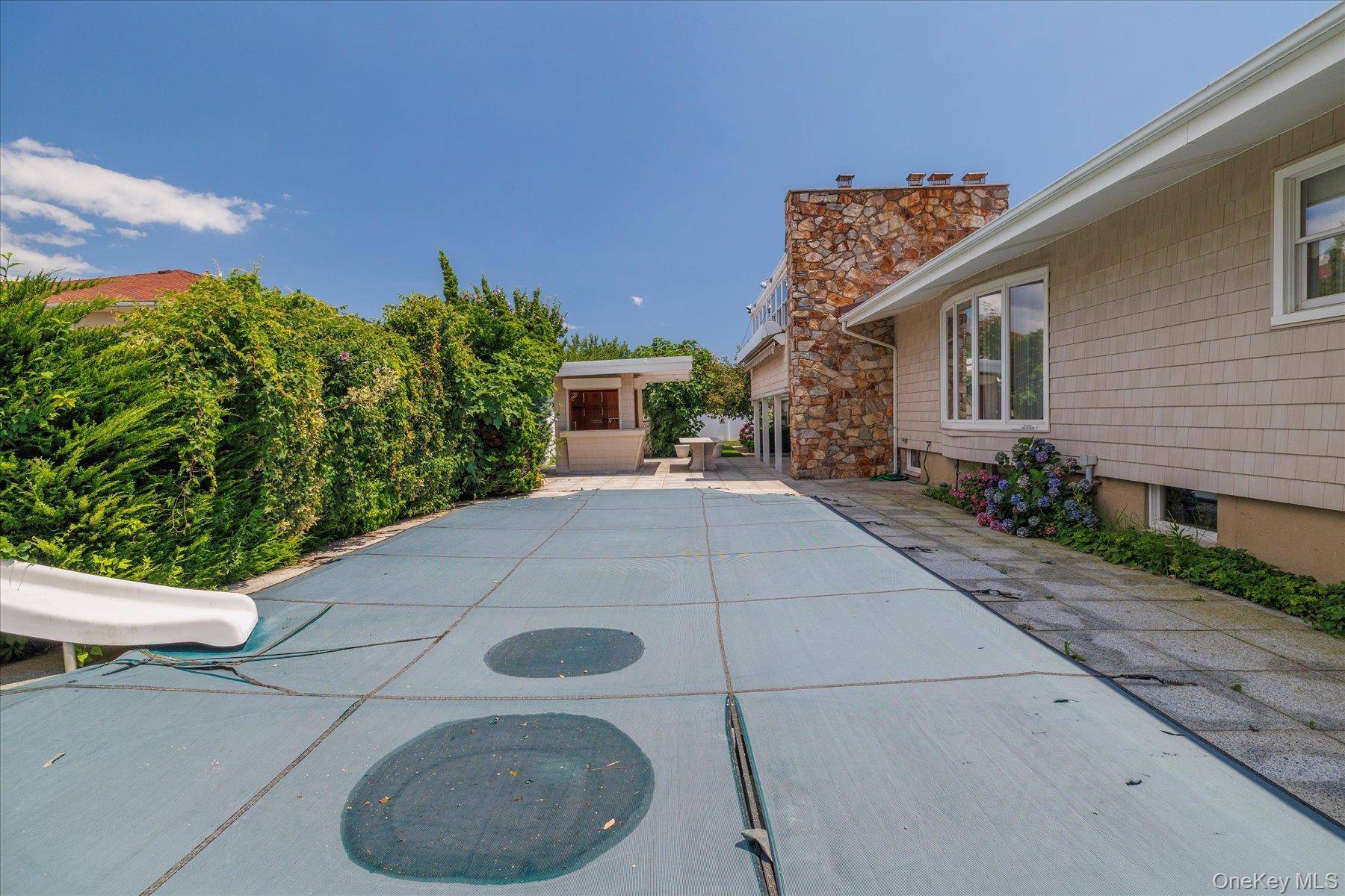 Single Family Beech Nassau County, NY 11509, MLS-903798-40