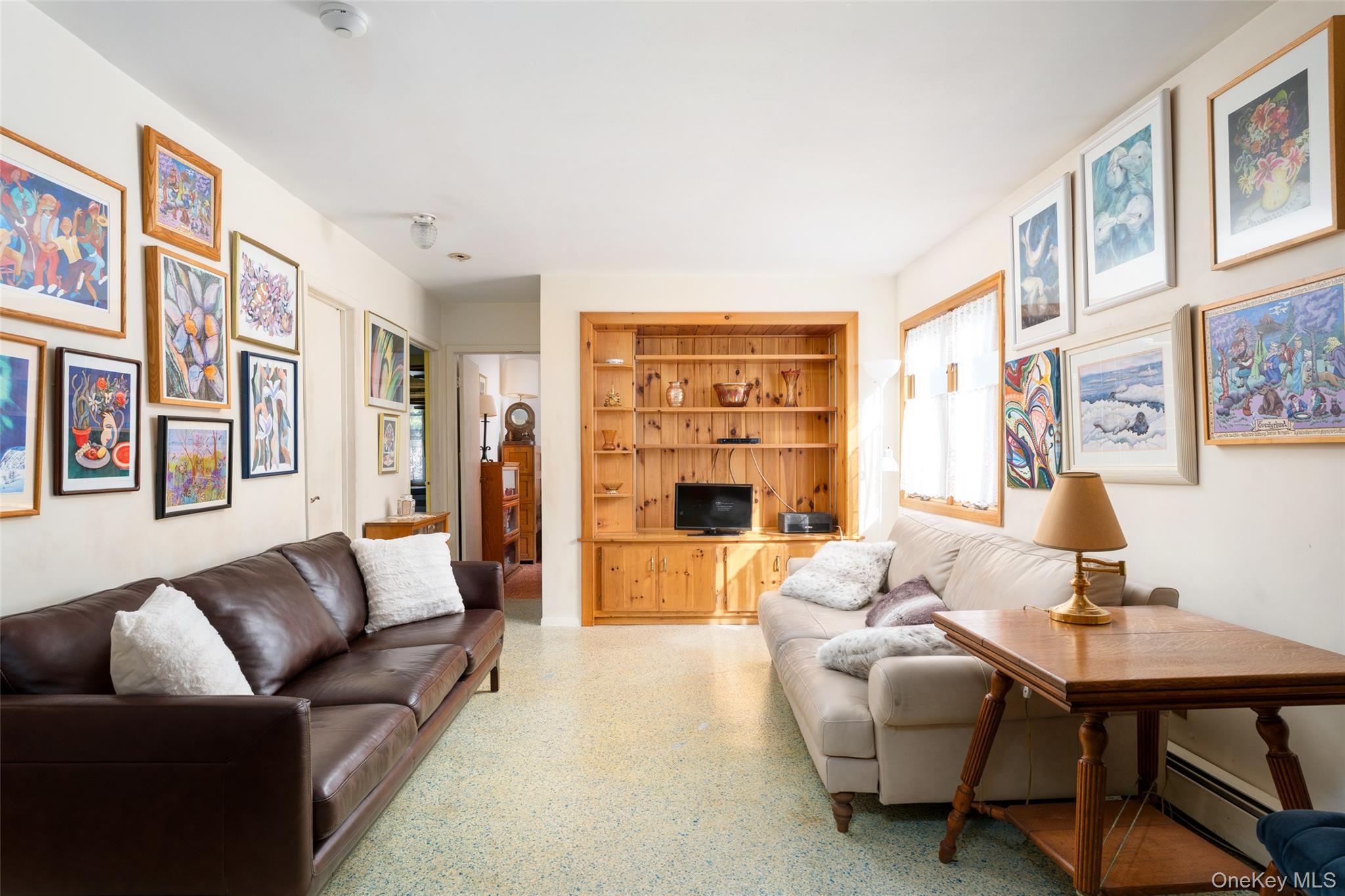 Single Family Hot Water  Suffolk County, NY 11949, MLS-903884-16