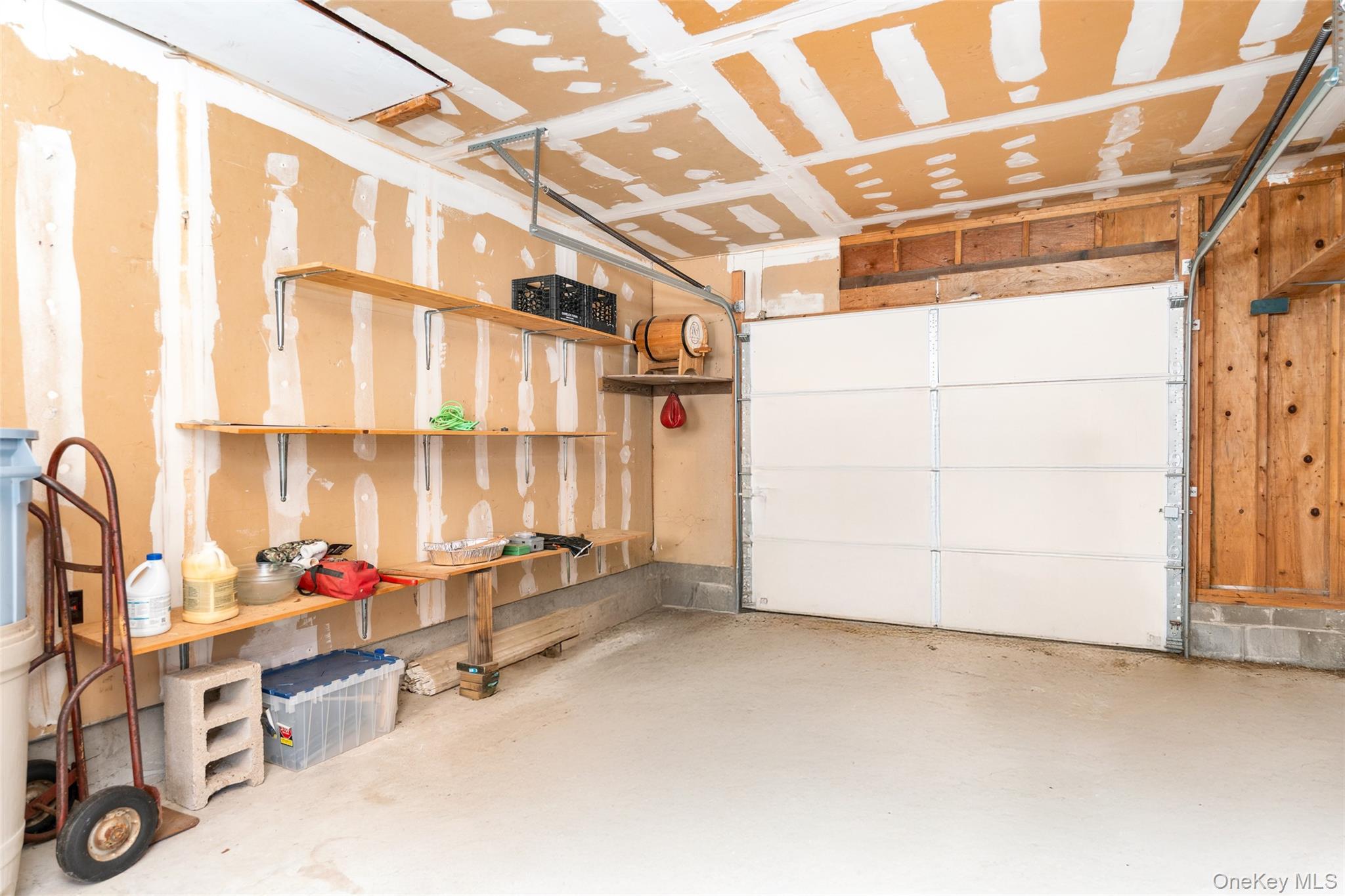 Single Family Hot Water  Suffolk County, NY 11949, MLS-903884-22