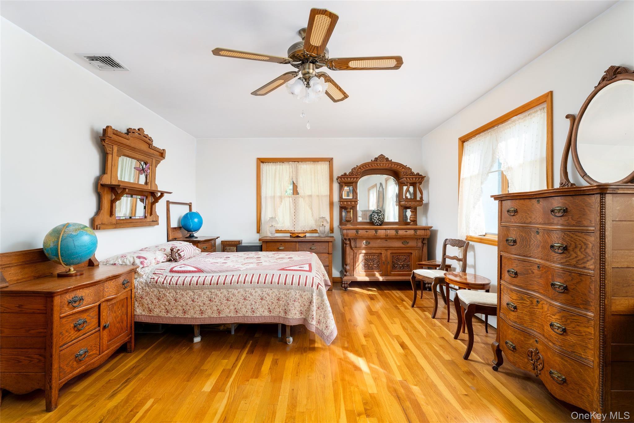 Single Family Hot Water  Suffolk County, NY 11949, MLS-903884-28