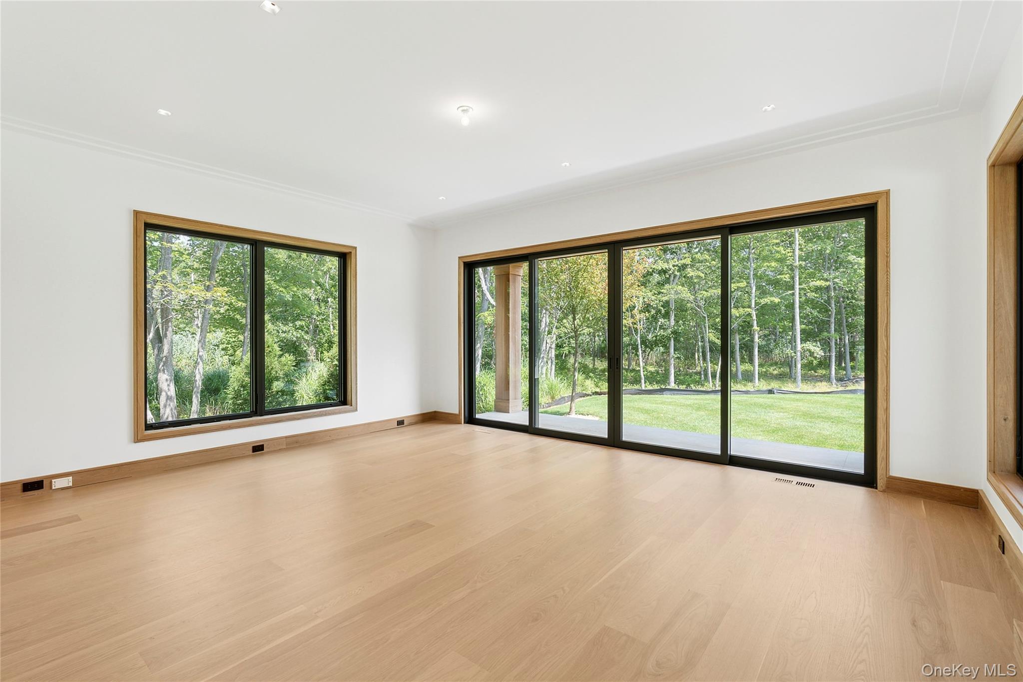 Single Family Fresh Pond Suffolk County, NY 11963, MLS-903904-13