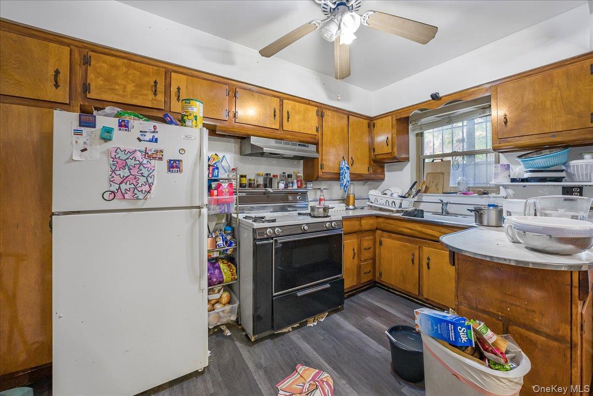 Single Family Carpenter  Bronx, NY 10470, MLS-903983-16