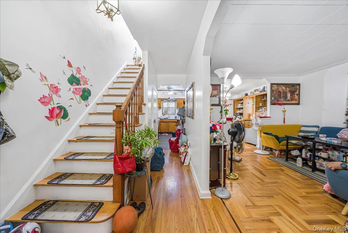 Single Family Carpenter  Bronx, NY 10470, MLS-903983-19