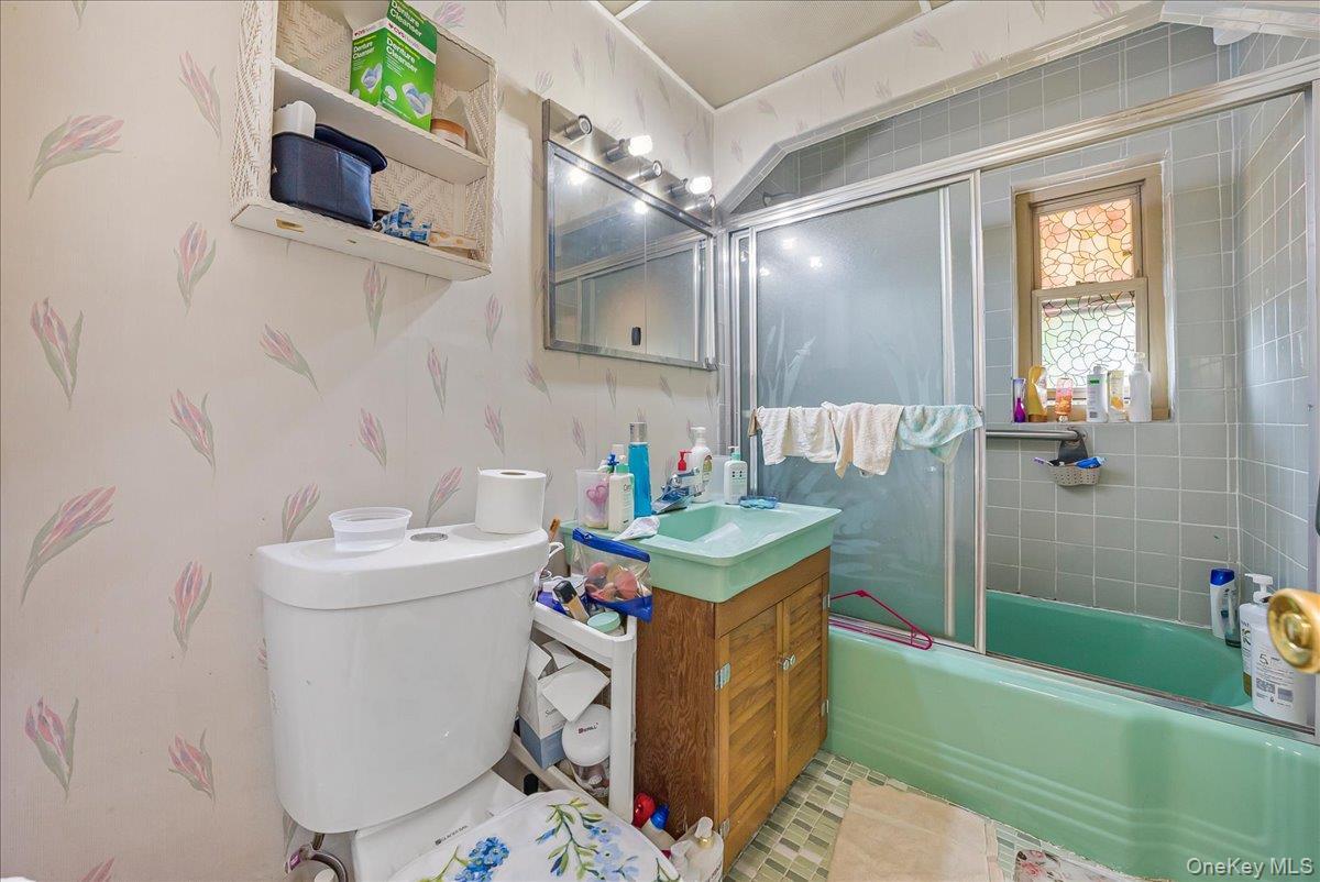 Single Family Carpenter  Bronx, NY 10470, MLS-903983-20