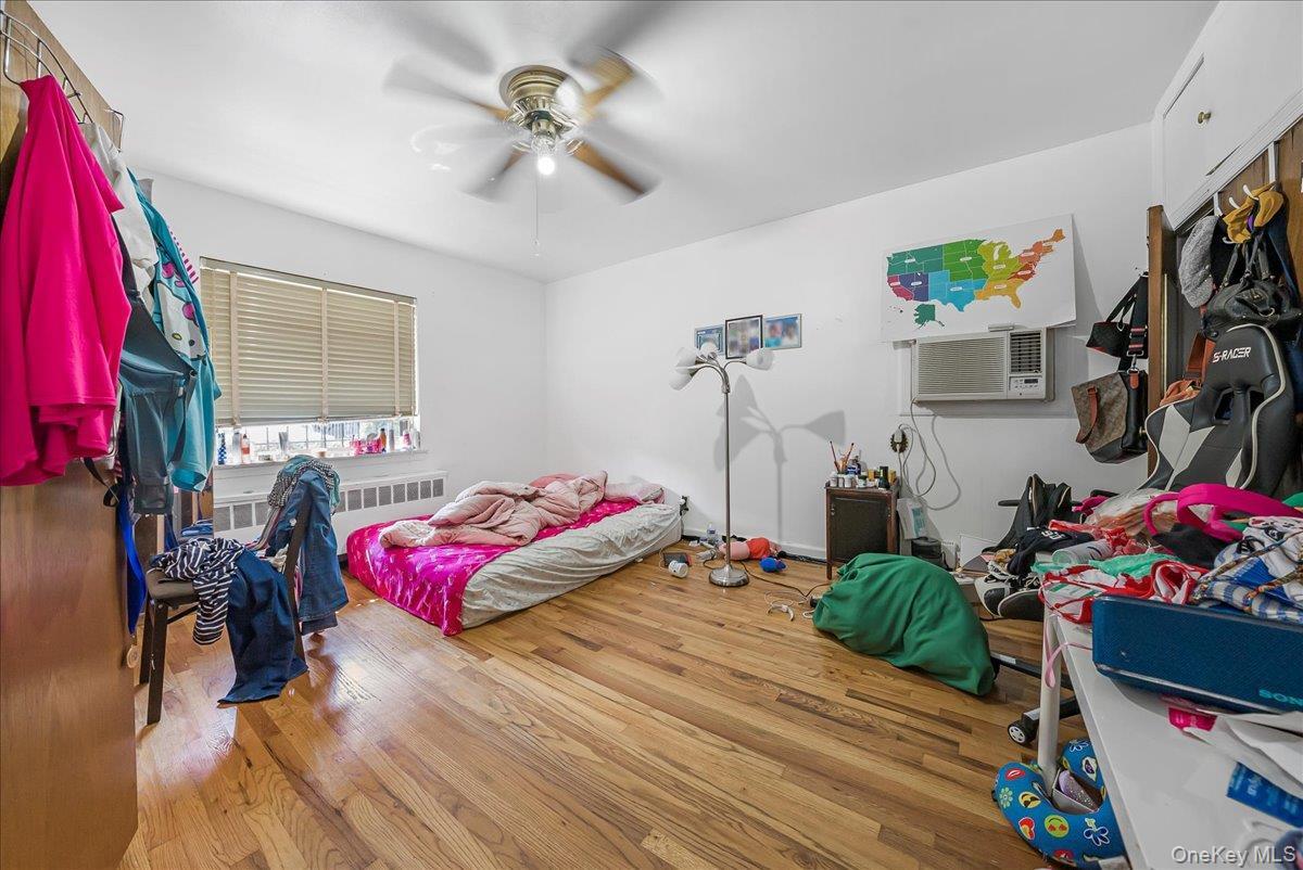 Single Family Carpenter  Bronx, NY 10470, MLS-903983-21
