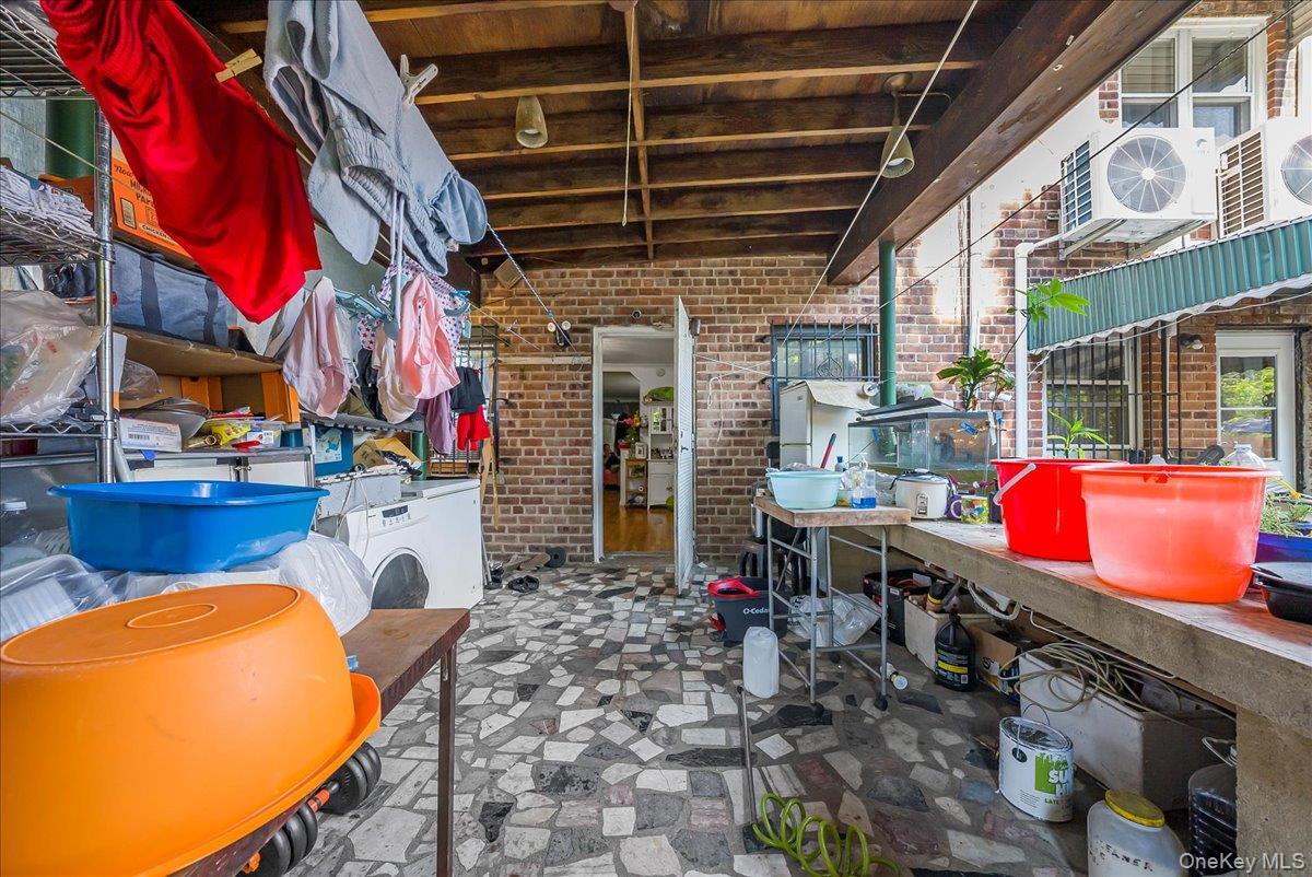 Single Family Carpenter  Bronx, NY 10470, MLS-903983-34