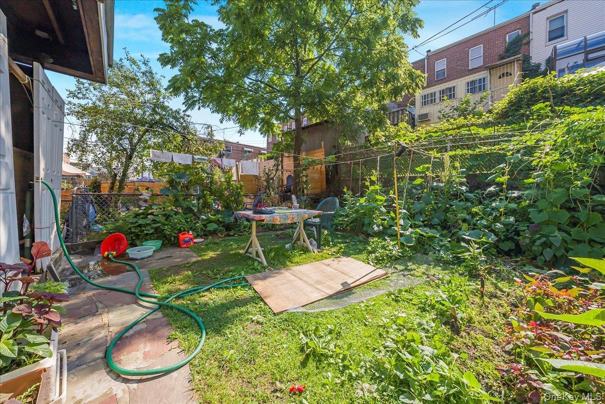 Single Family Carpenter  Bronx, NY 10470, MLS-903983-35