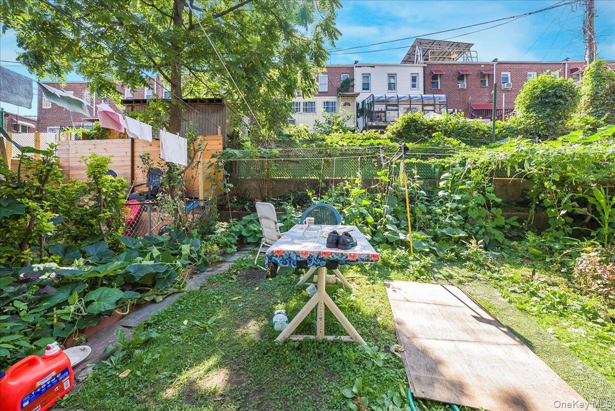 Single Family Carpenter  Bronx, NY 10470, MLS-903983-36