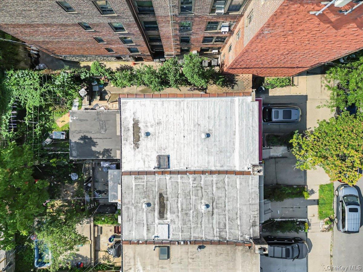 Single Family Carpenter  Bronx, NY 10470, MLS-903983-7