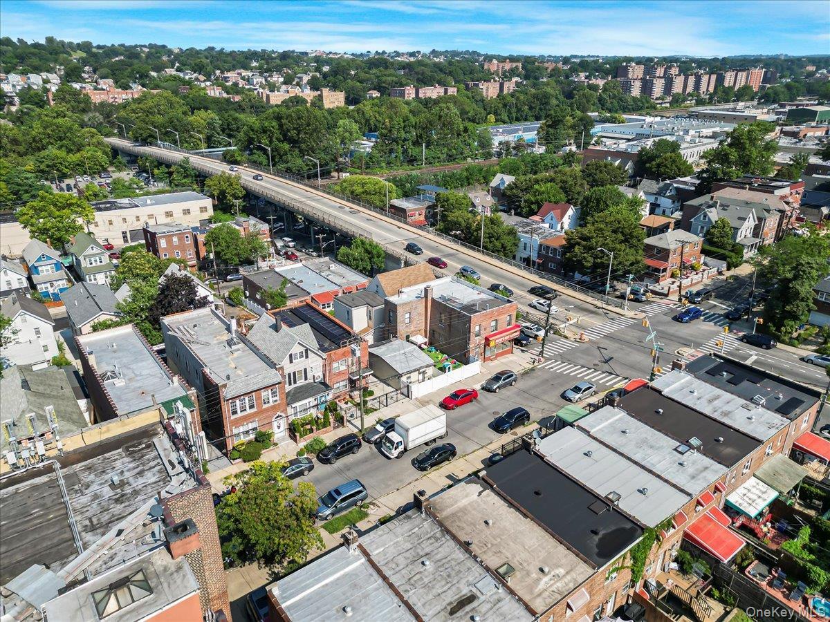 Single Family Carpenter  Bronx, NY 10470, MLS-903983-9