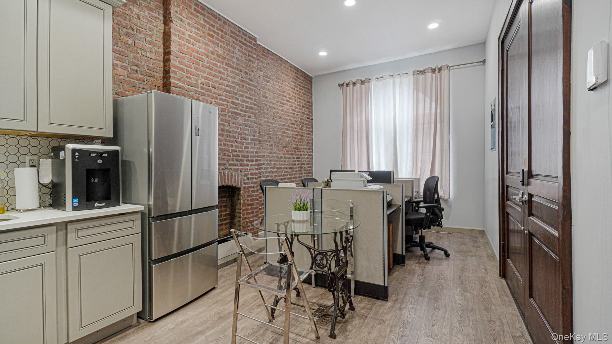 Single Family 179th  Manhattan, NY 10033, MLS-904043-26