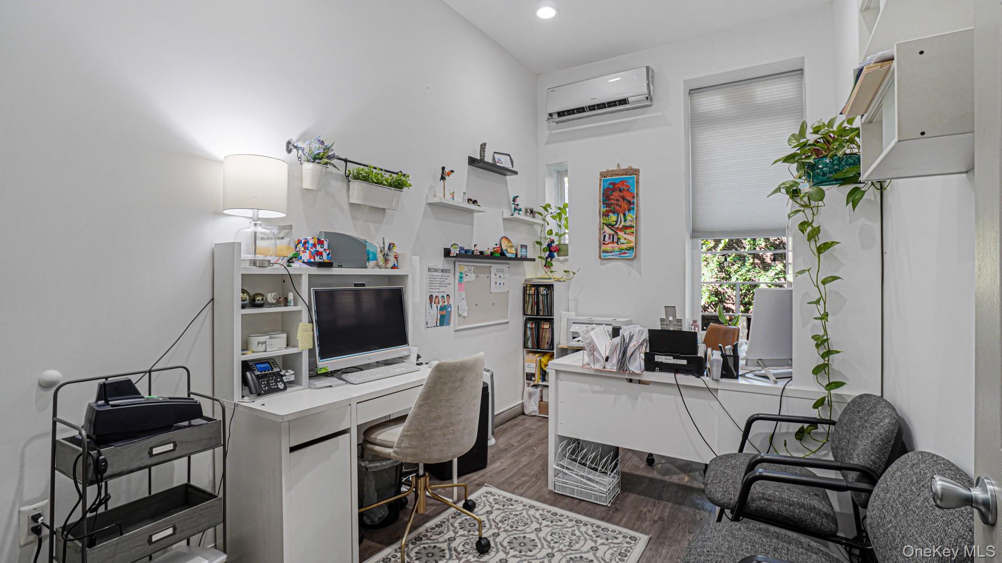 Single Family 179th  Manhattan, NY 10033, MLS-904043-28