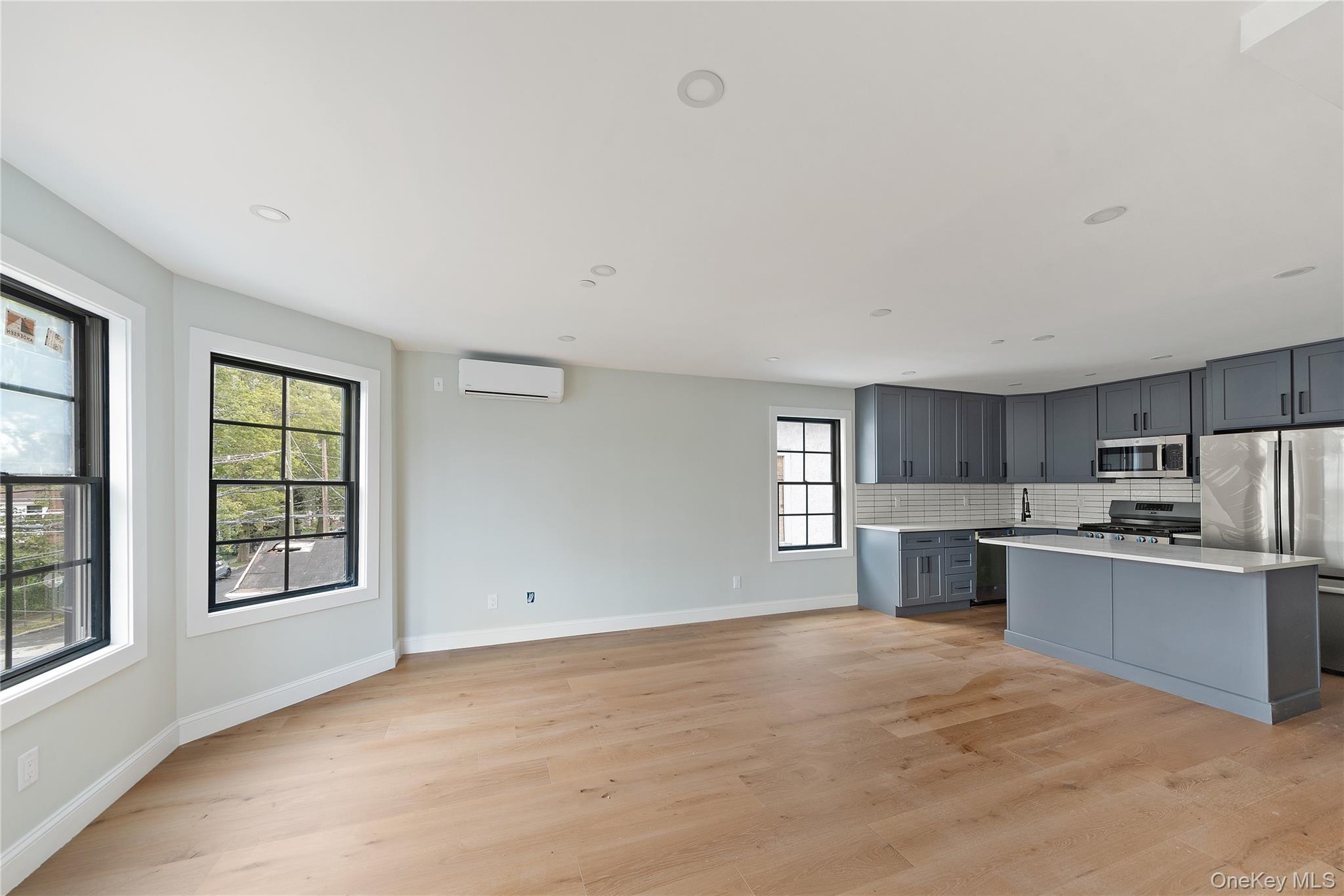 Single Family 10 Westchester County, NY 10550, MLS-904057-12