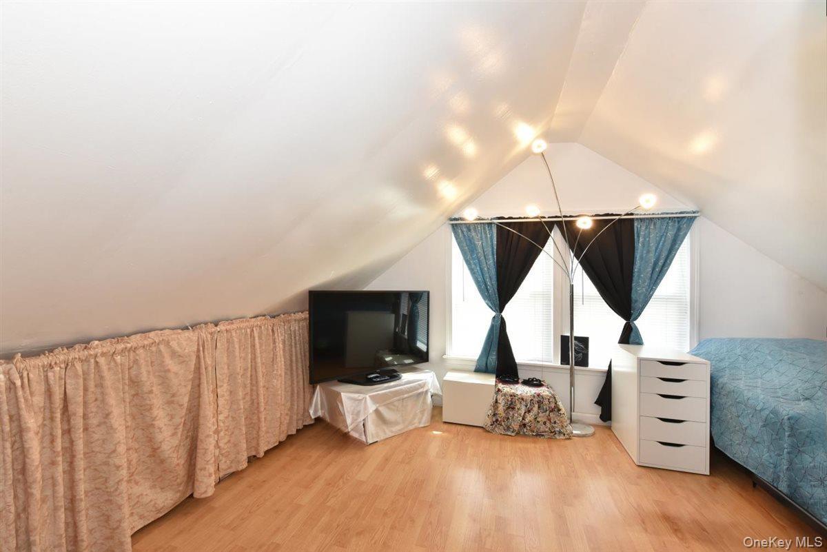 Single Family Dubois  Staten Island, NY 10310, MLS-904072-12