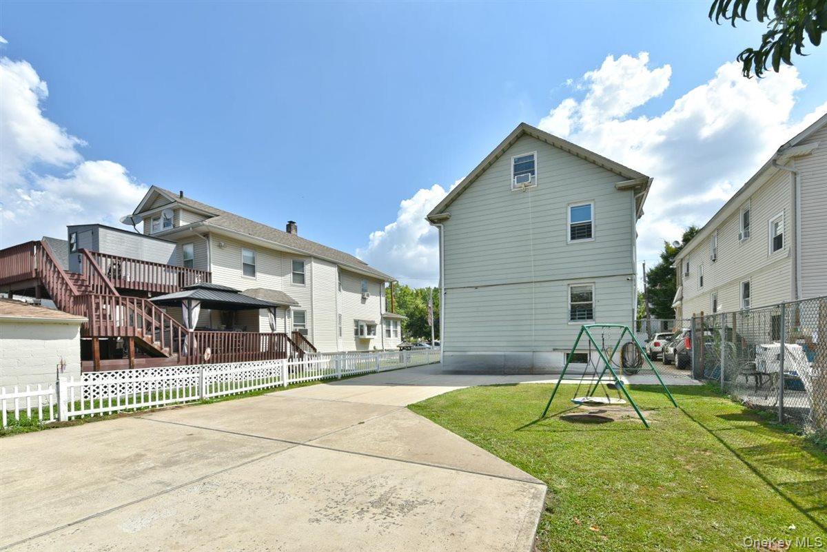 Single Family Dubois  Staten Island, NY 10310, MLS-904072-23