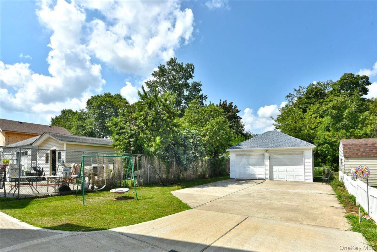 Single Family Dubois  Staten Island, NY 10310, MLS-904072-24