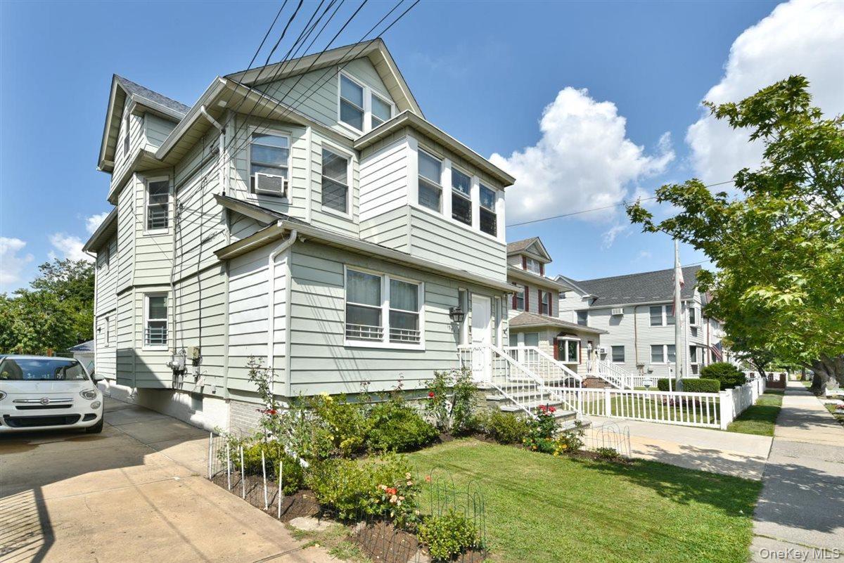 Single Family Dubois  Staten Island, NY 10310, MLS-904072-3