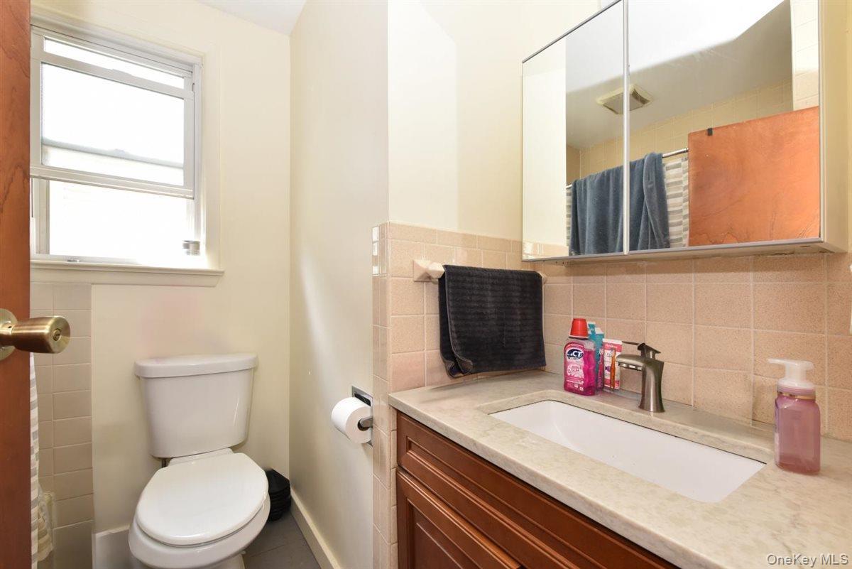 Single Family Dubois  Staten Island, NY 10310, MLS-904072-9
