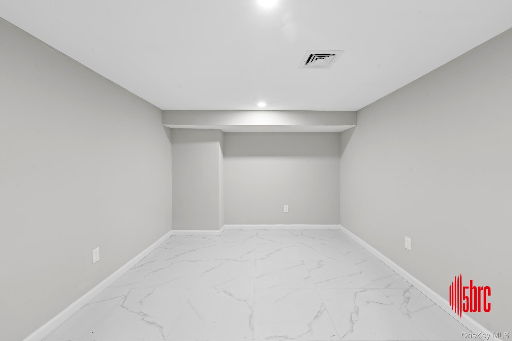 Single Family 95th  Queens, NY 11419, MLS-904093-25