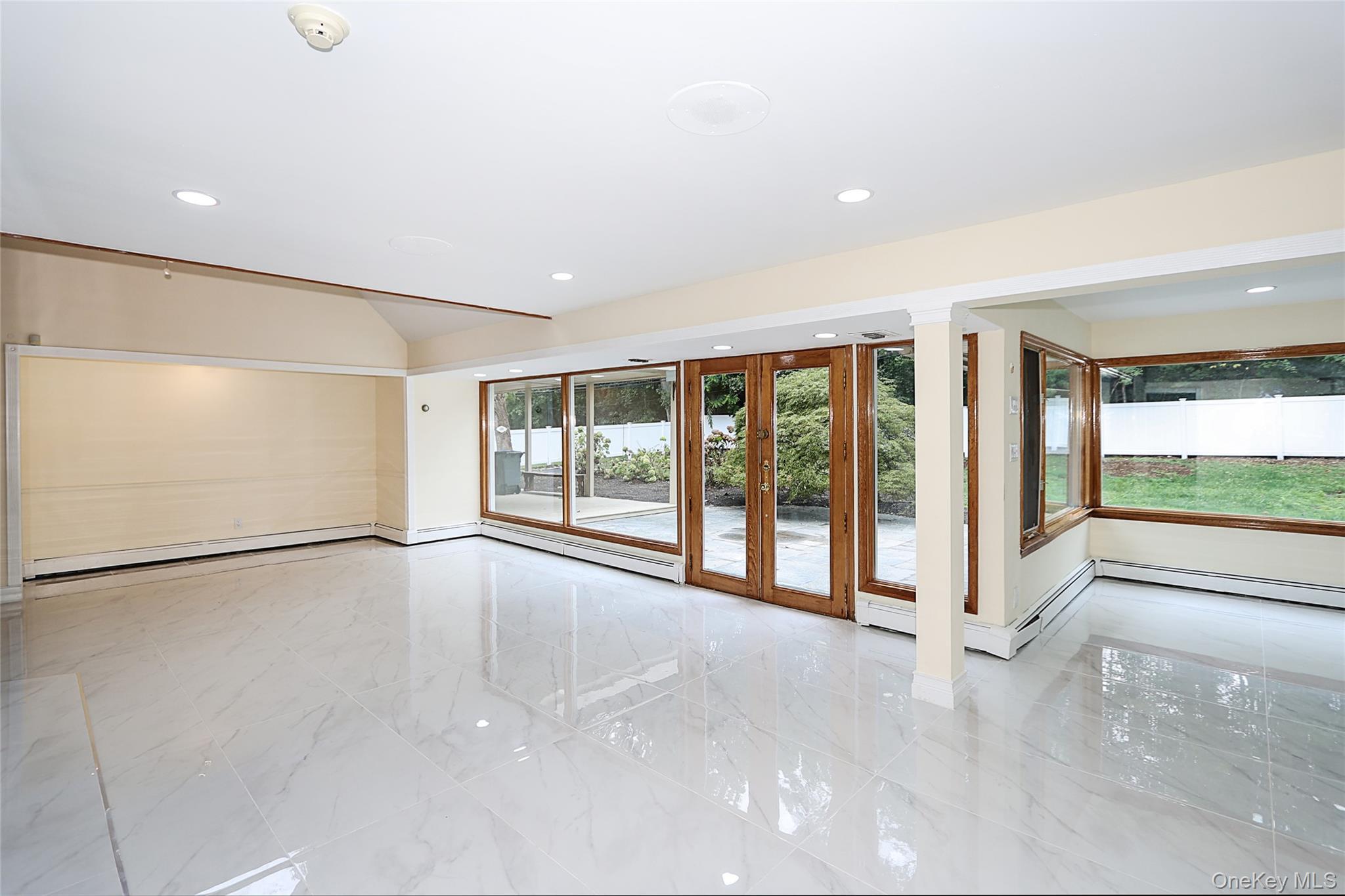 Single Family Carriage Nassau County, NY 11577, MLS-904096-19