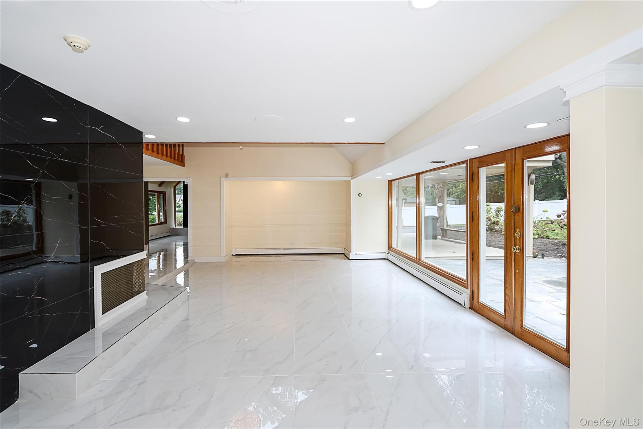 Single Family Carriage Nassau County, NY 11577, MLS-904096-20