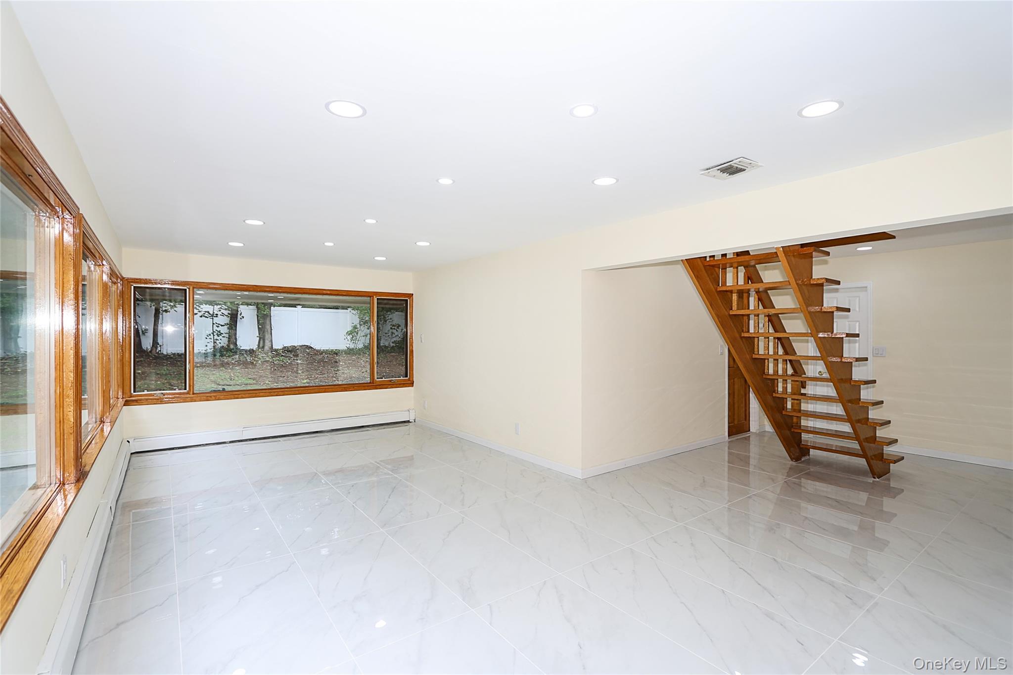 Single Family Carriage Nassau County, NY 11577, MLS-904096-22