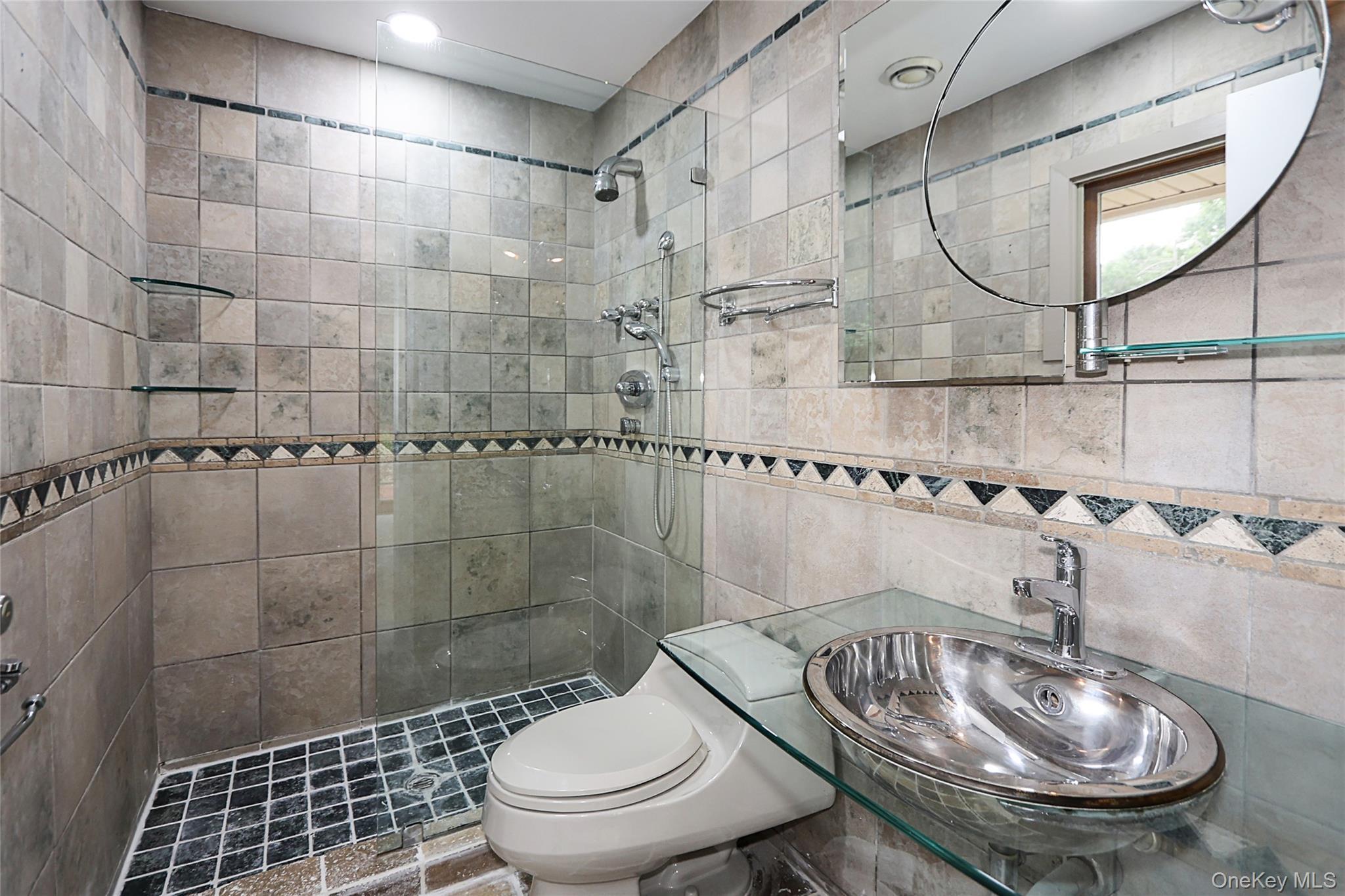 Single Family Carriage Nassau County, NY 11577, MLS-904096-27