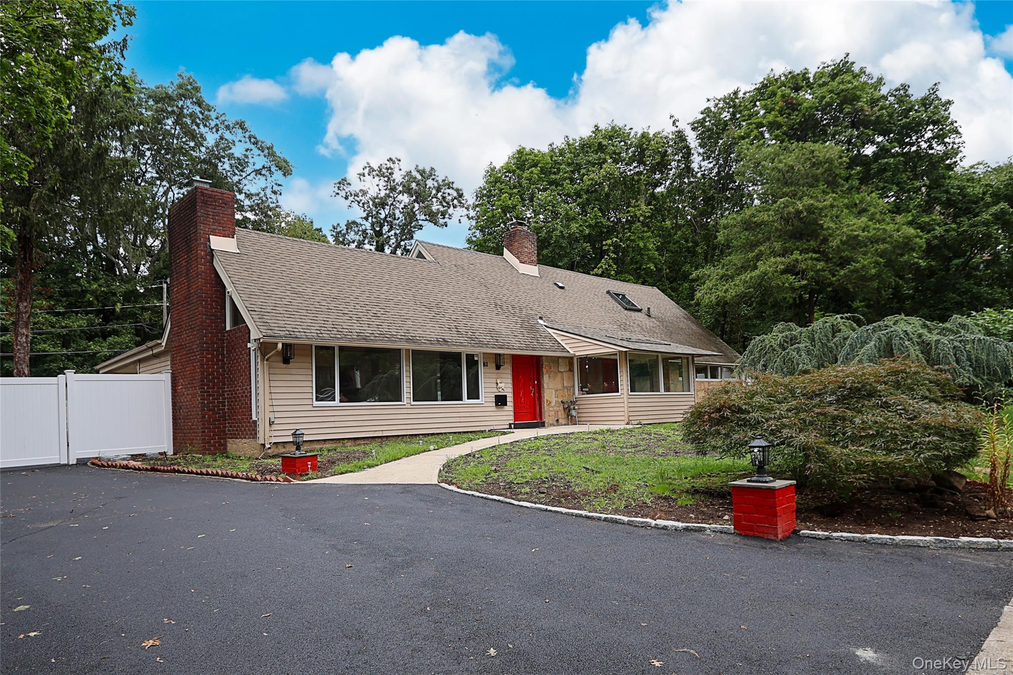 Single Family Carriage Nassau County, NY 11577, MLS-904096-3