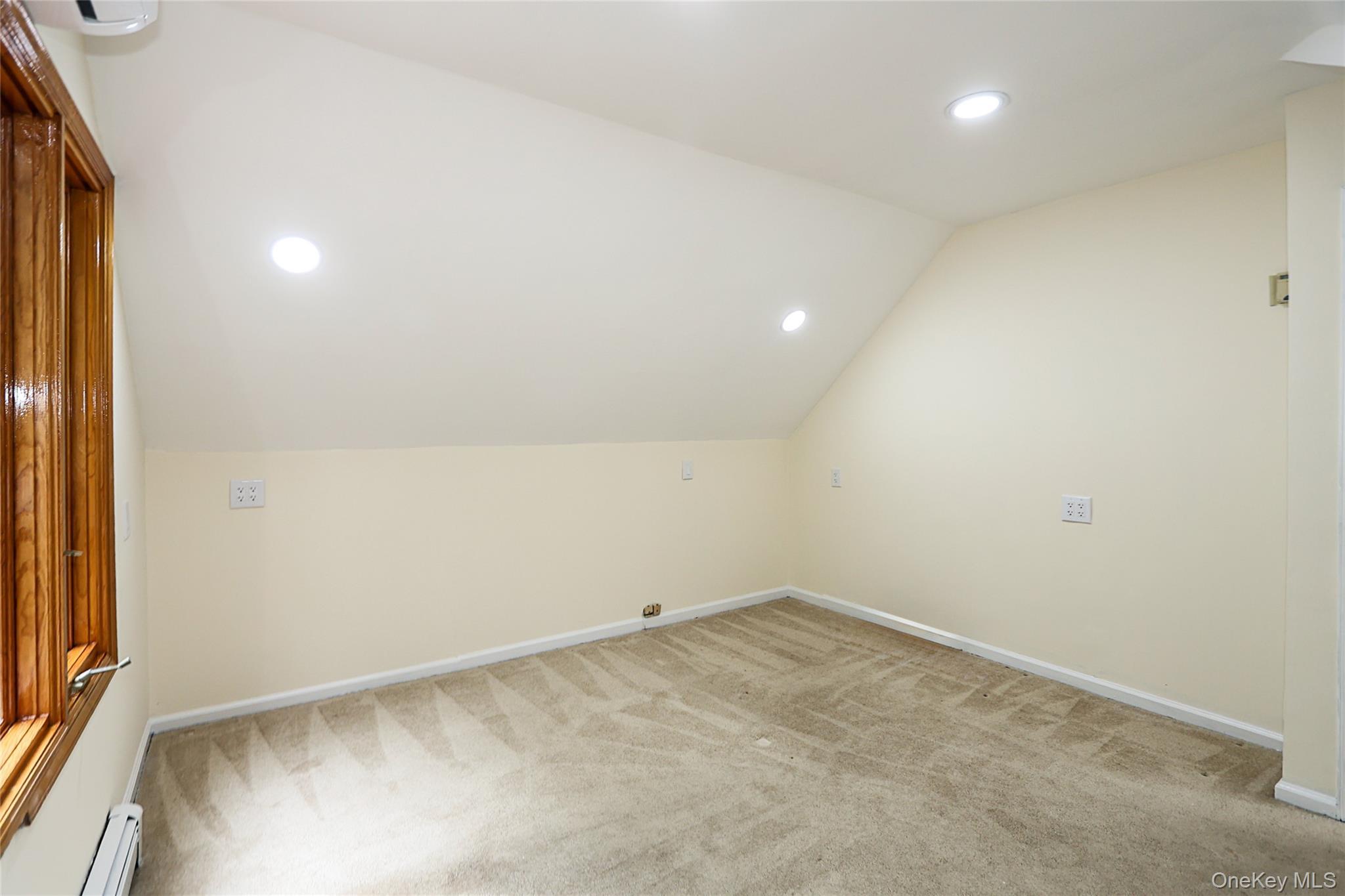 Single Family Carriage Nassau County, NY 11577, MLS-904096-30