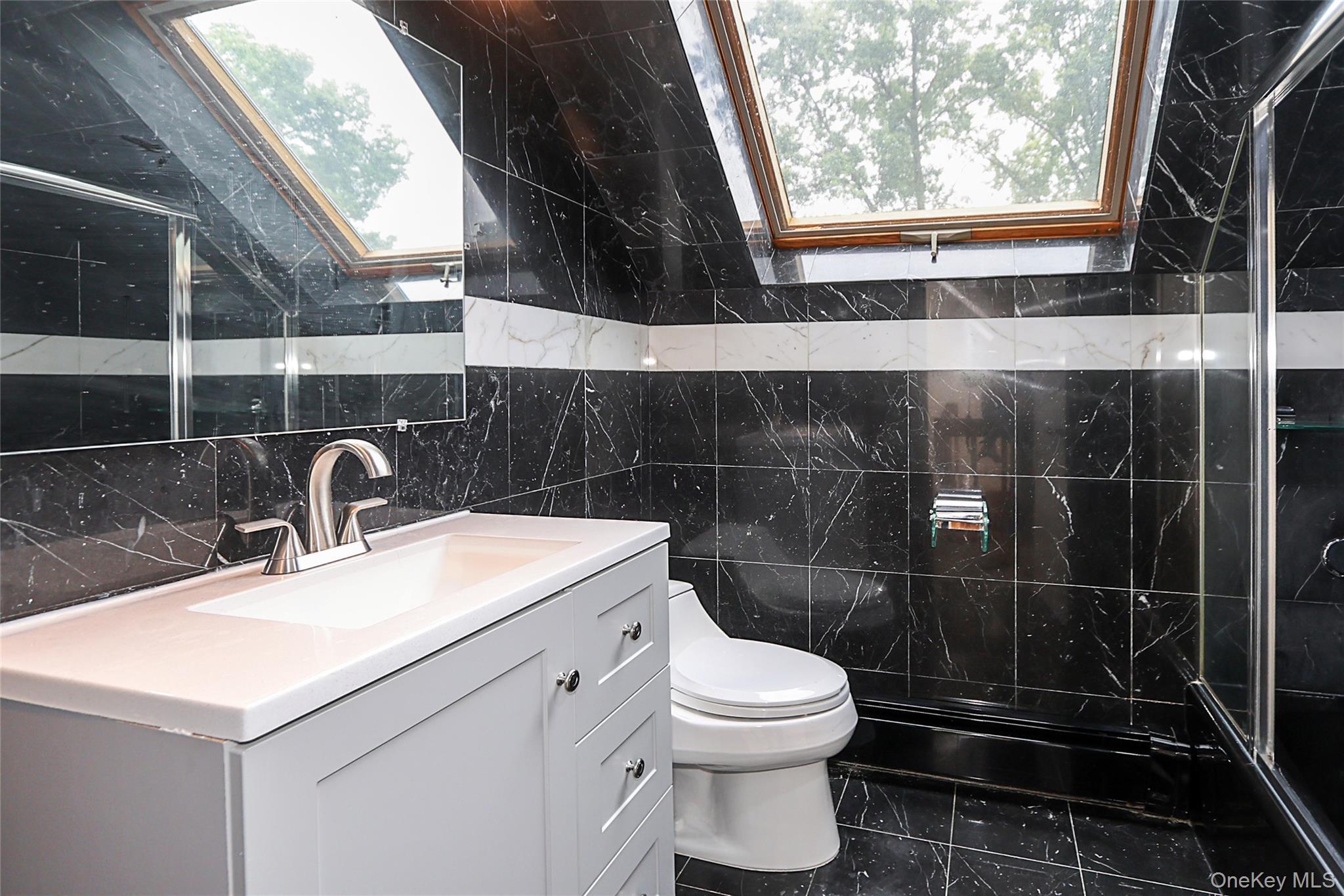 Single Family Carriage Nassau County, NY 11577, MLS-904096-33