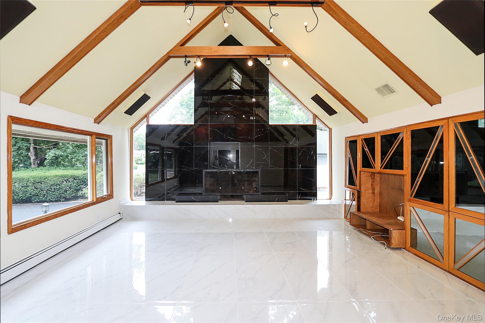 Single Family Carriage Nassau County, NY 11577, MLS-904096-6