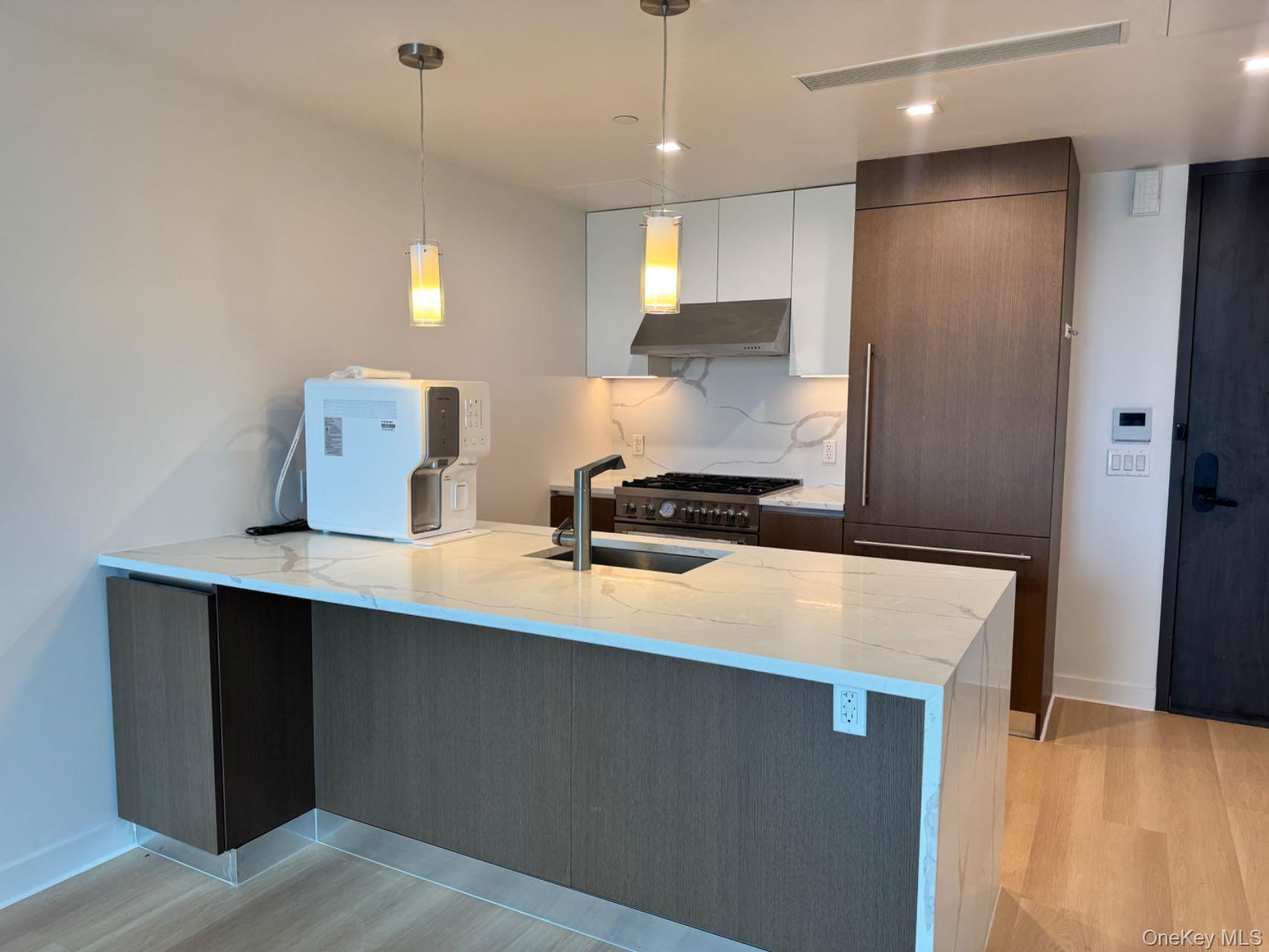 Condo 35th  Queens, NY 11354, MLS-904136-5