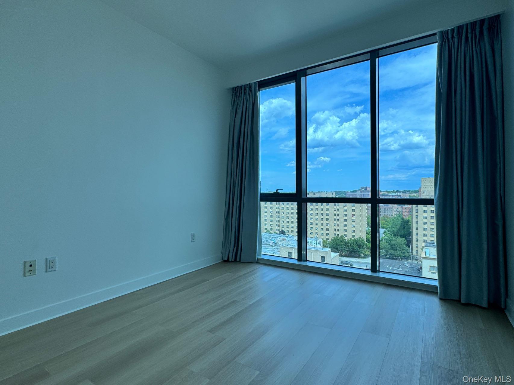 Condo 35th  Queens, NY 11354, MLS-904136-7