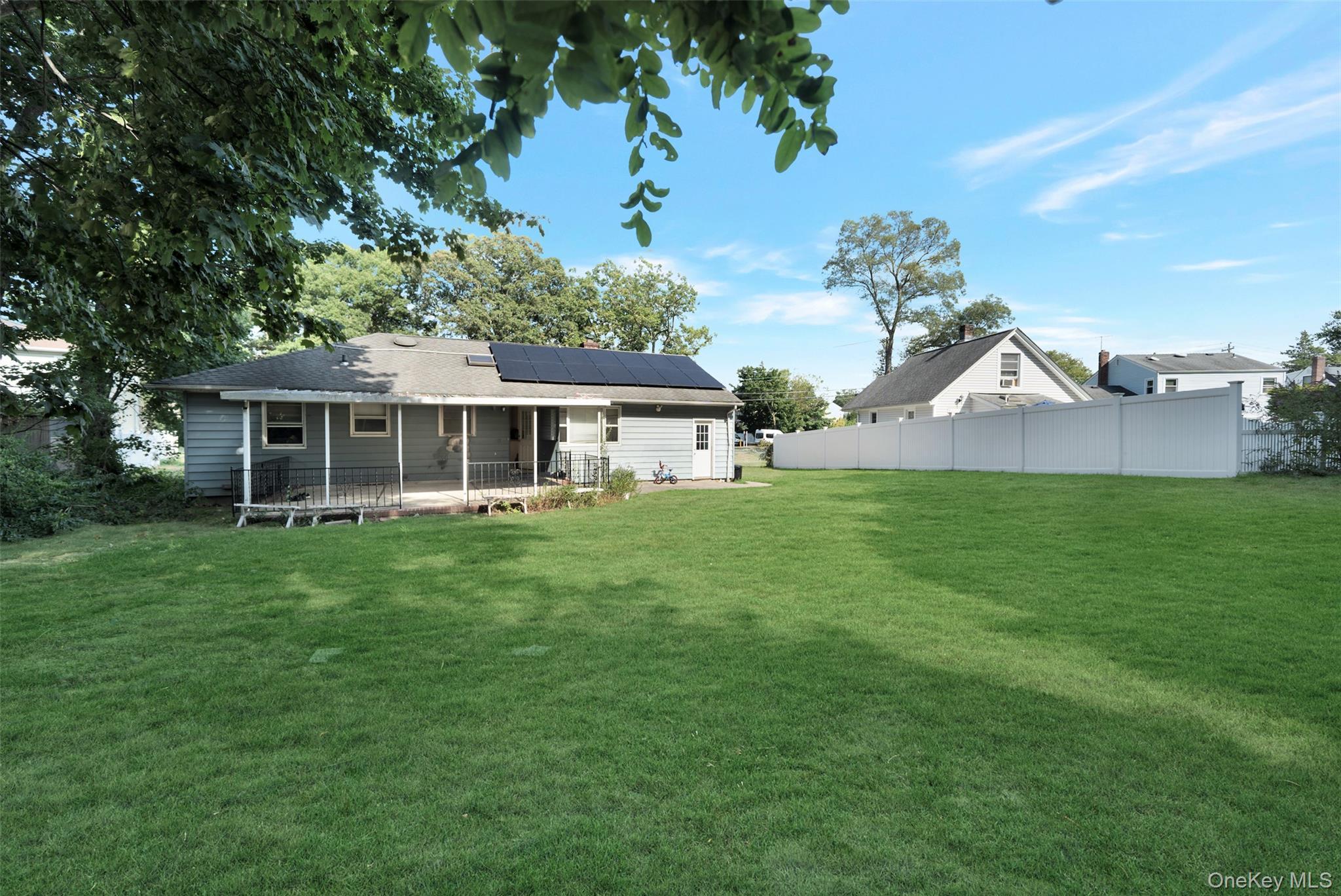 Single Family Melville Rd N  Suffolk County, NY 11746, MLS-904141-13